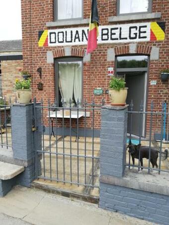 La Petite Douane