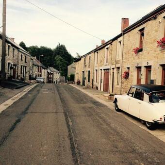 Beautiful And Spacious Contemporary House