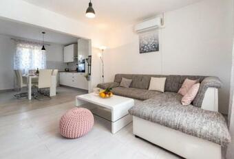 Villa Pax - With Pool