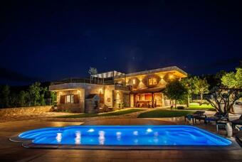 Villa Stone House Korita