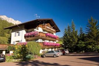 Hotel Pension Enzian