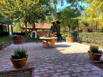 Hostal Ak�cos Tanya �s Vend�gh�z