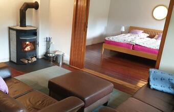 Apartamento Der Kleine Fuchshof Mit Hund, Pferd Und Huhn