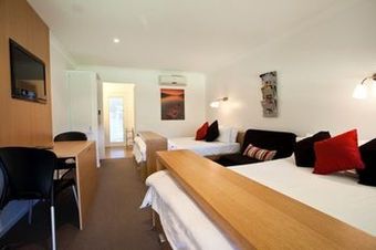 Hotel Cedar Creek Lodges