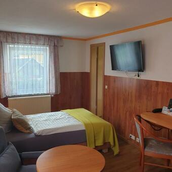 Landhotel Waldschl��chen