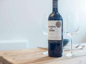 Pass The Keys Beautiful 2 Bed Apartment In Cardiff Bay With Parking