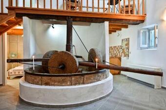 Villa The Olive Press Cottage