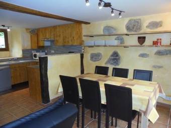 G�te Le Paradoxe Des Pyr�n�es