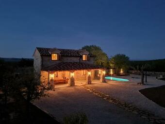 Villa D'marilu