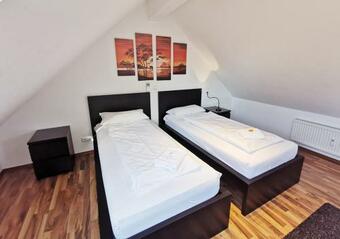 Duplex Apartment - City Centre - Airconditioned - Netflix - 2 Balconies