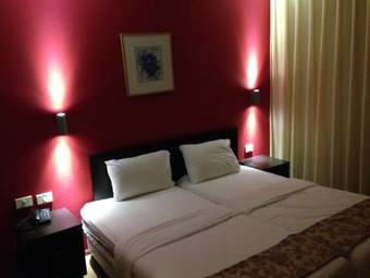 Pearl Of The Valley Hotel