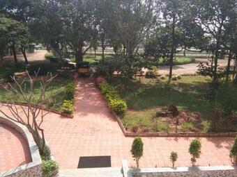 Hotel Mayura Pavithra Yediyur