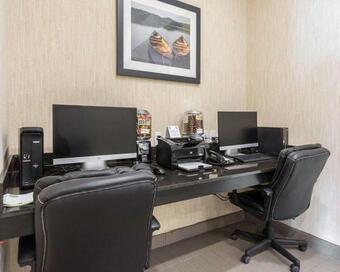 Hotel Comfort Inn & Suites