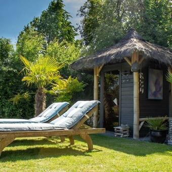 Bed & Breakfast Rumah Indo Garden