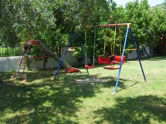 Hostal Eleonas Apartments