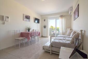 Lovely Apartment Xylokastro 2nd Floor