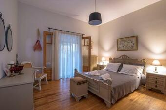 Apartamento Kerasia's Country House