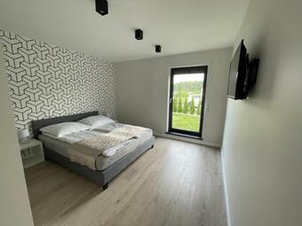 Dom Nad Jeziorem Obok Uniejowa