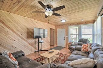 Cozy Lesterville Home Near Parks And Forests!