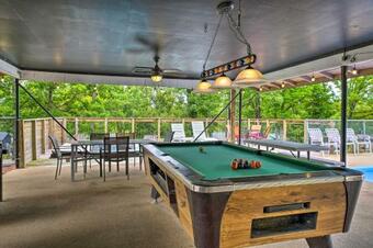 Reeds Spring Retreat With Lakeview Deck And Grill