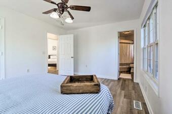 Harpers Ferry Home With Hot Tub, Walk To River!