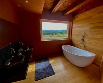 Villa Whit Pool & Jacuzzi