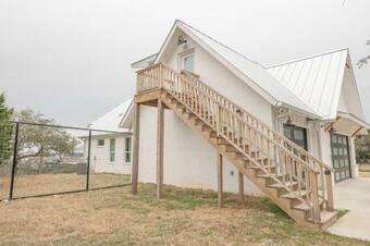 Scarlet Ridge Retreat