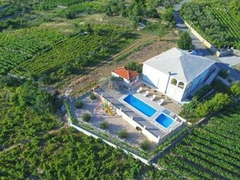 Villa Vila Nova With Private Heating Pool And Jacuzzi