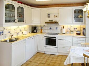 Holiday Home Gamlahuset - Fjh667