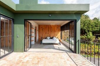 Casa Lomita En El Bosque Con Vistas Espectaculares