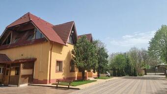 Hostal Pensiunea Gostinu Farm