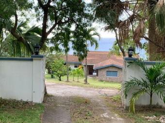 Kurtena?s Hideaway - 3 Bedroom Luxury Villa