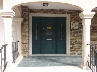 Hostal Val De Serantes