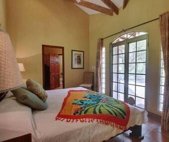 4 Architectural Homes, Pool And High-speed Internet