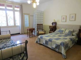 Hostal 1900 B&B Terrassa