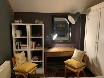 Double Bedroom With King-sized Bed, Shower Room And Lounge In Pretty Cottage