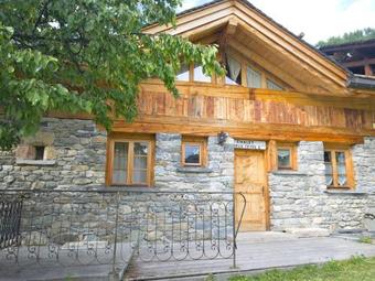 Chalet Deux Tetes I