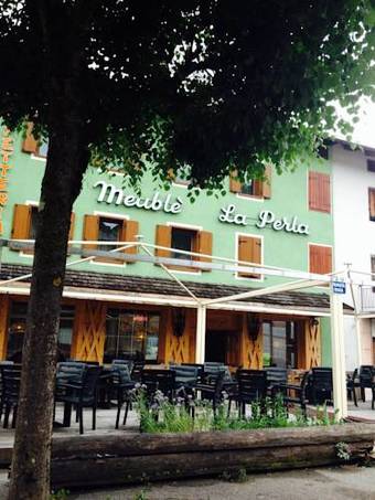 Hotel Meubl� La Perla