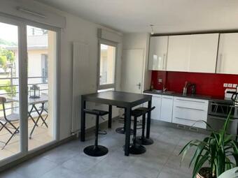 Apartamento Appartement Parfum C�dre, Proche Gare