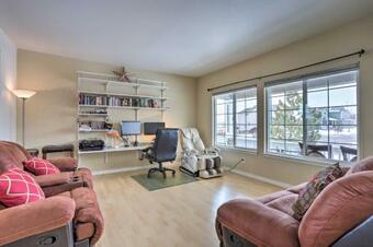 Spacious Group Retreat With Office, Gym And More!