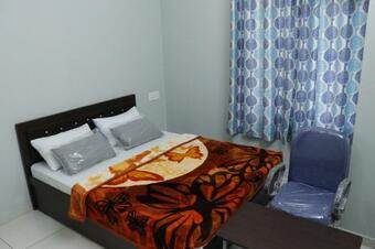 Hotel Center Point Guest House