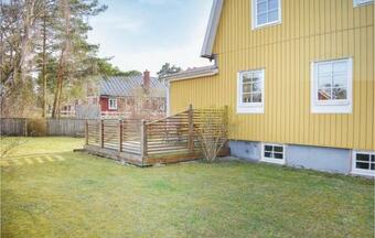 Four-bedroom Holiday Home In Solvesborg
