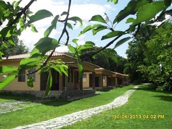 Perper?shka River Villas