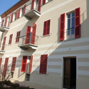 Hostal Olivola Apartments