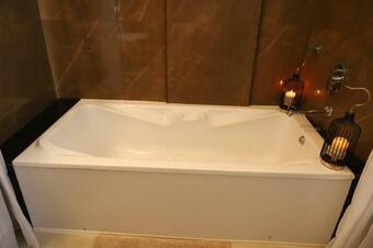 Villa Saffronstays Mountain Nest