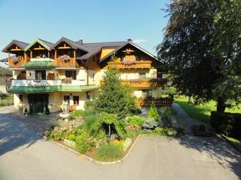 Hostal Hotel Garni Sallerhof