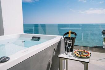 Hotel Akrotiri Olympus Luxury Suites - Adult Only