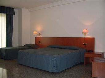Hotel 90