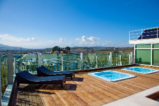 Breaking Business Hotel