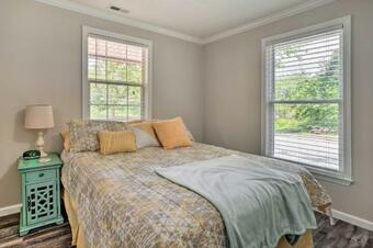 Rock Spring Hideaway With Large Yard And Grill!